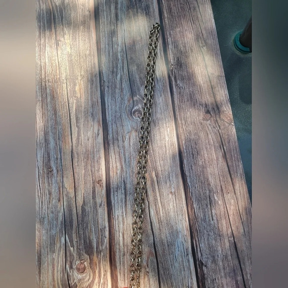 Tosca Blu Cross Body Leather Purse with  Chain Strap - Picture 4 of 9